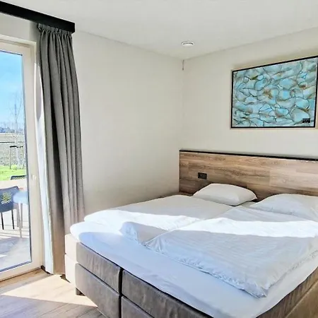 Xxl Vakantiebungalow De Sleedoorn Holiday home *